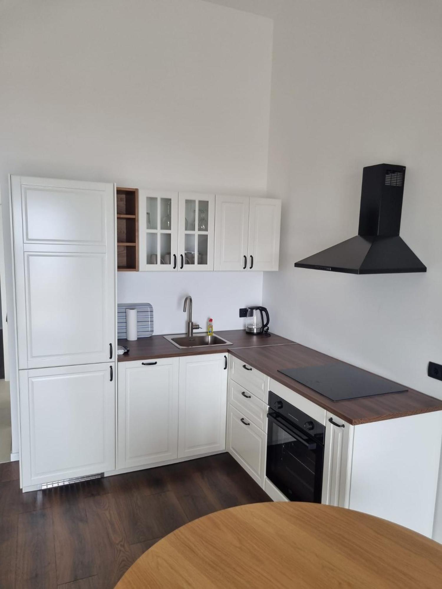 בול Superior Apartments Luka מראה חיצוני תמונה